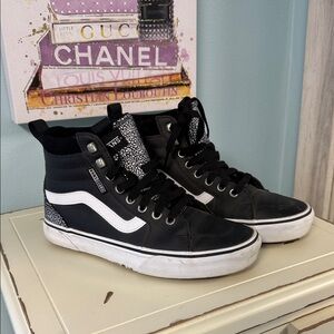Ladies size 8 Leopard print Black and White VANS High-Top Sneakers